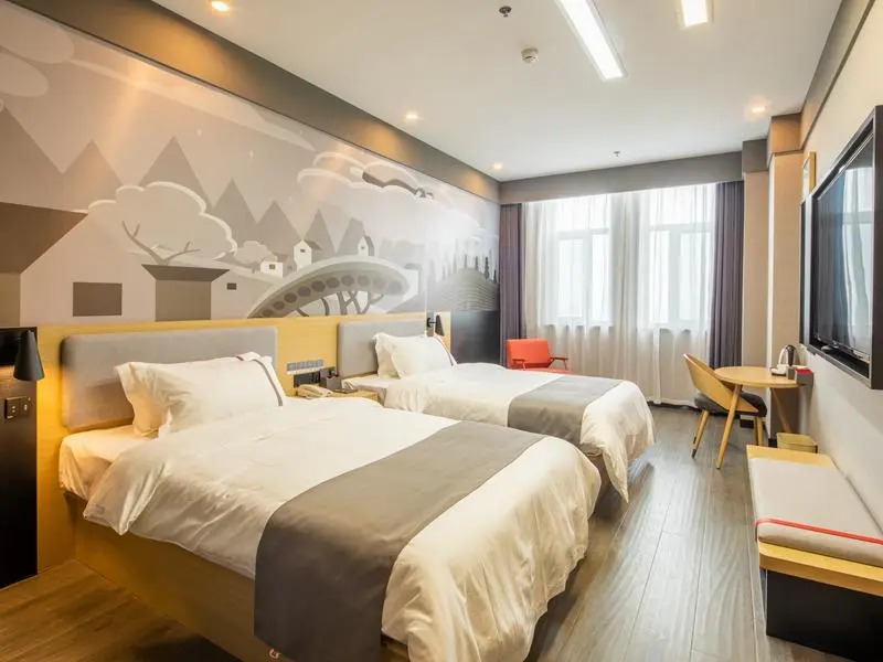 Thank Inn Liaoning Shenyang Tiexi New District Zhangshi Lamp Market