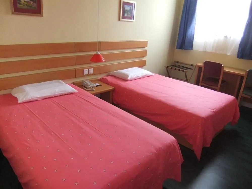 Home Inn Shantou Chaoyang Zhonghua Road Branch (Currently unavailable)