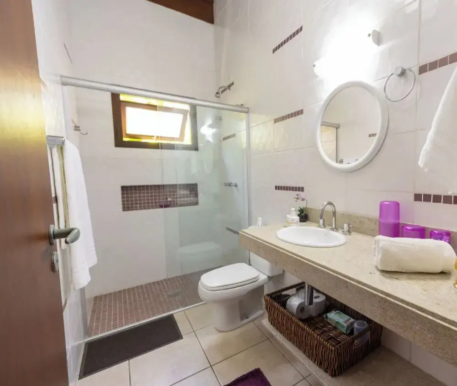 Casa com rea Gourmet e Quintal a 200 m da Praia