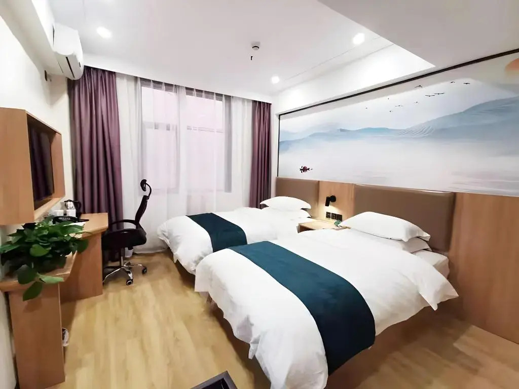 GreenTree Inn Express Shandong Dezhou Lingcheng District Fuxing Street Bus Station.