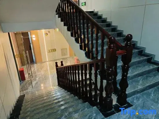 Jigzhi Guoshang Shidai Hotel