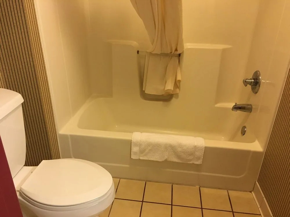 Norwood Inn & Suites
