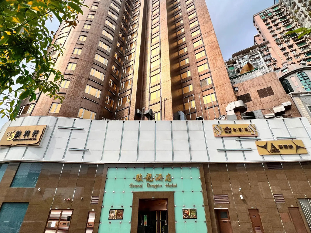 Grand Dragon Hotel