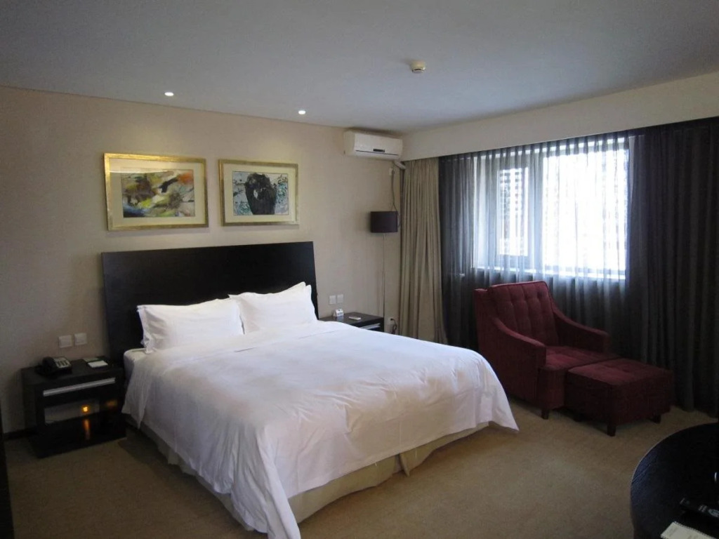 Comfort Suites