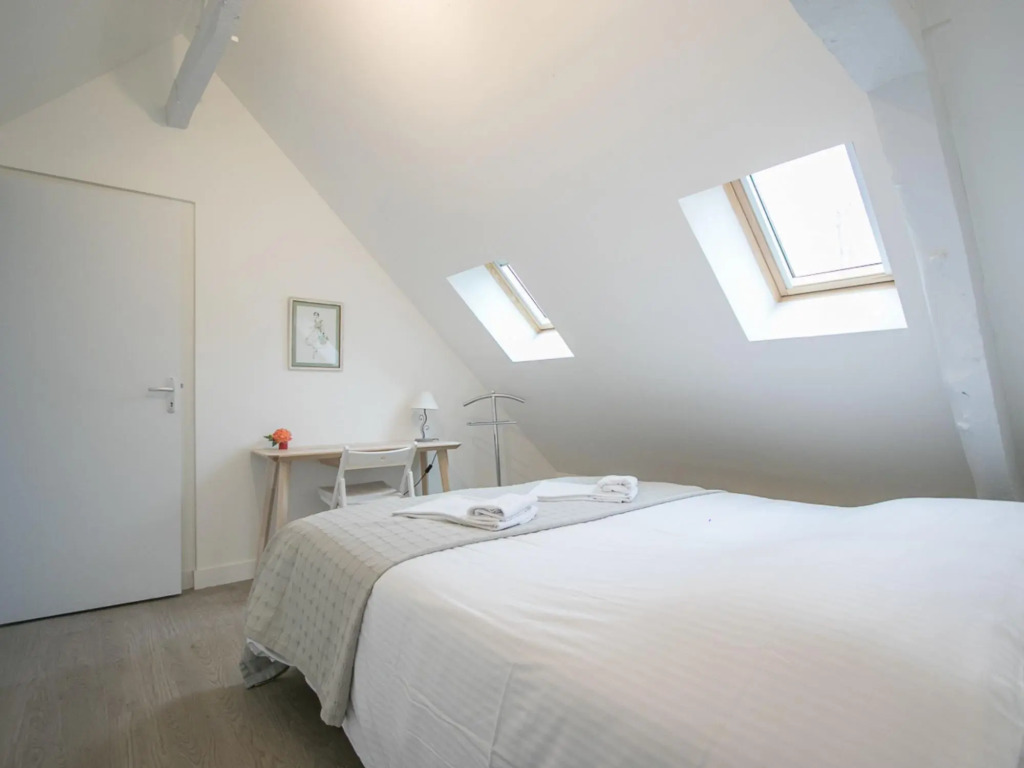 Calm and comfortable apartment in Bayeux, 9km from the beach