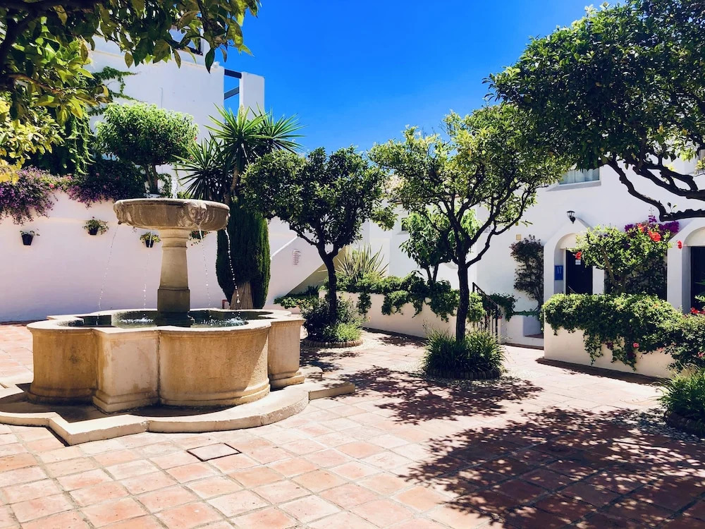 Dona Lola Macarena - Beautiful Frontline beach house between Fuengirola and Marbella - CS100