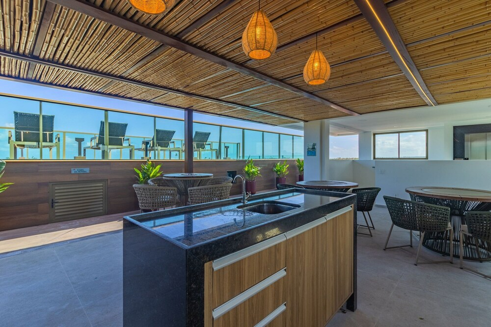 Rooftop Orla Tamandare #205 - Apto by Carpediem