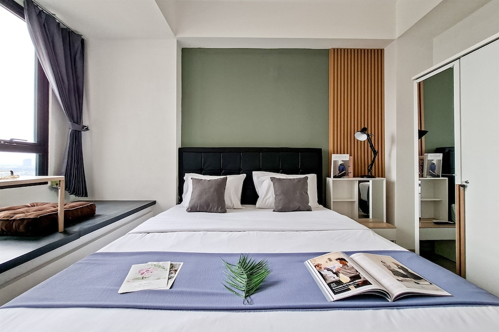 Studio Near Binus @Alam Sutera At Collins Boulevard Apartment