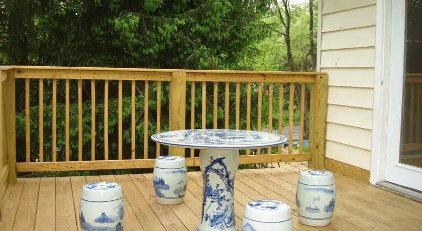 Ithaca Vacation Houses - Hickory Place
