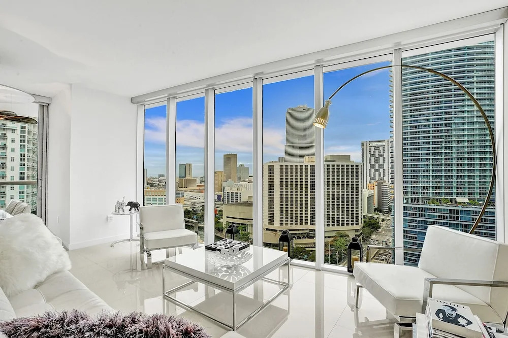 LUXURY W HOTEL BRICKELL 2BD, Miami