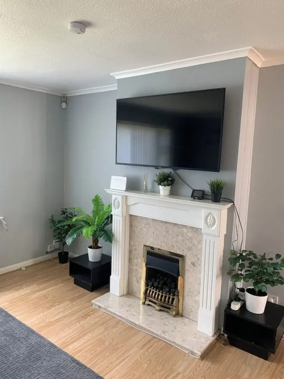 3 Bedroom Cozy House in Reading