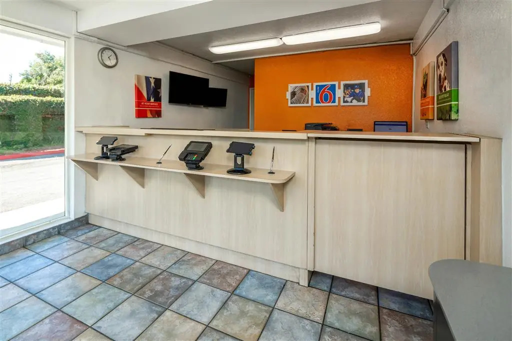 Motel 6 Los Angeles - Van Nuys North Hills