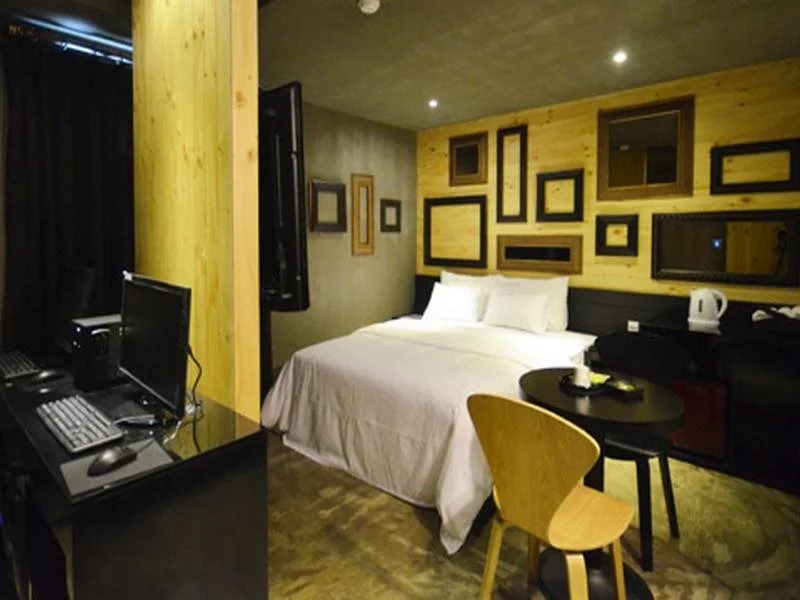 XYM Motel