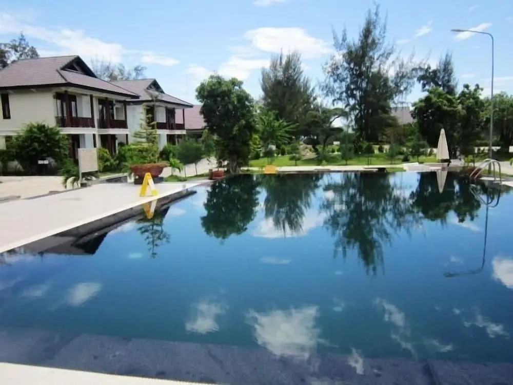 Aniise Villa Resort