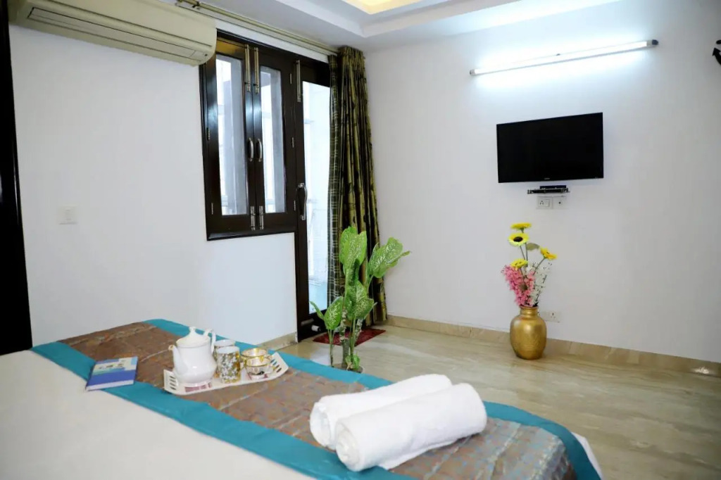 3bhk Fortune Homej-215 Saket Near Max Hospital,Dlf