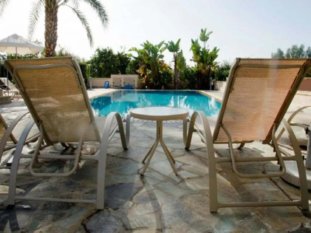 Villa Saraliana Sandy Beach Villas - Heated Pool - Jacuzzi - Private Beach Area