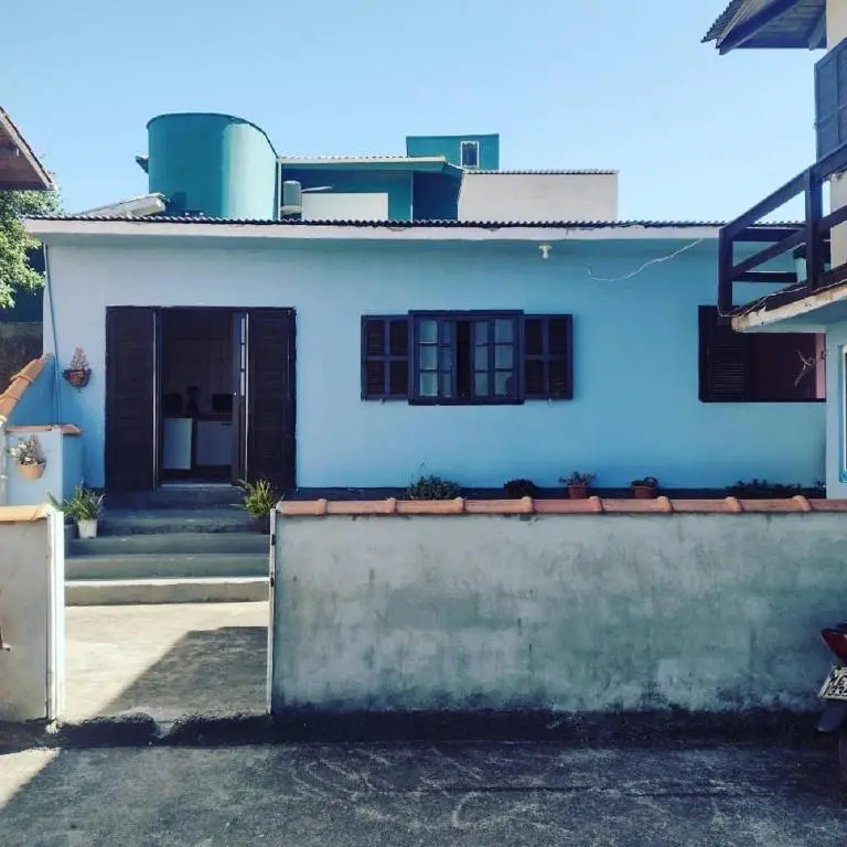 Casa completa a 800 mts da praia
