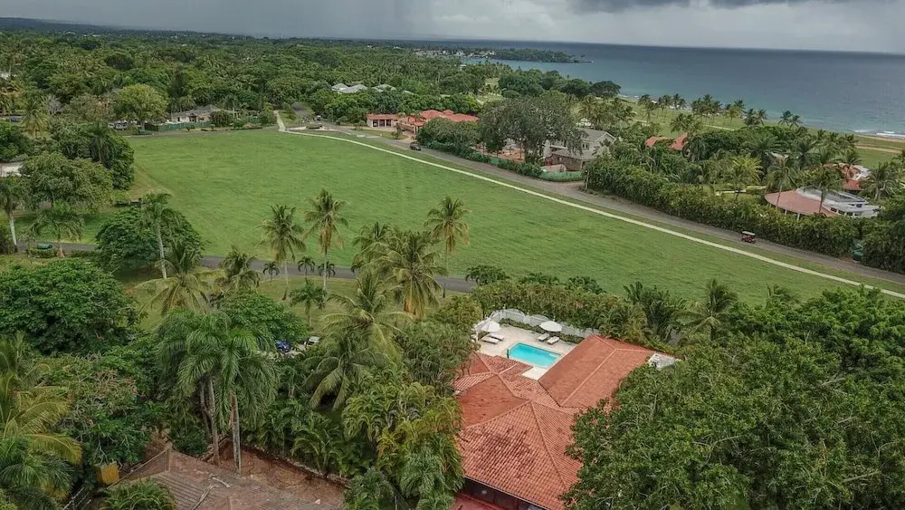 Golf Villa Close to the Beach No00