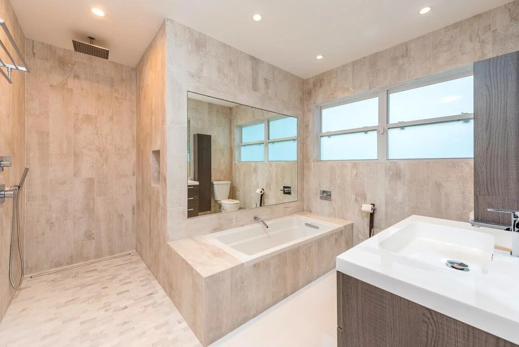 Miami World Rental - Venetian House