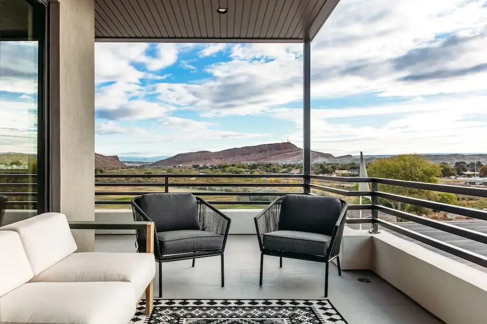 2 At Bloomington Country Club 3 Bedroom Apts by Redawning