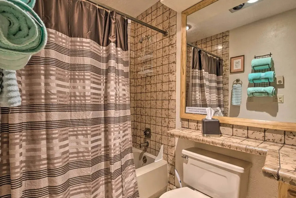 1 Mi to Jack Frost Ski Resort: Water-view Retreat
