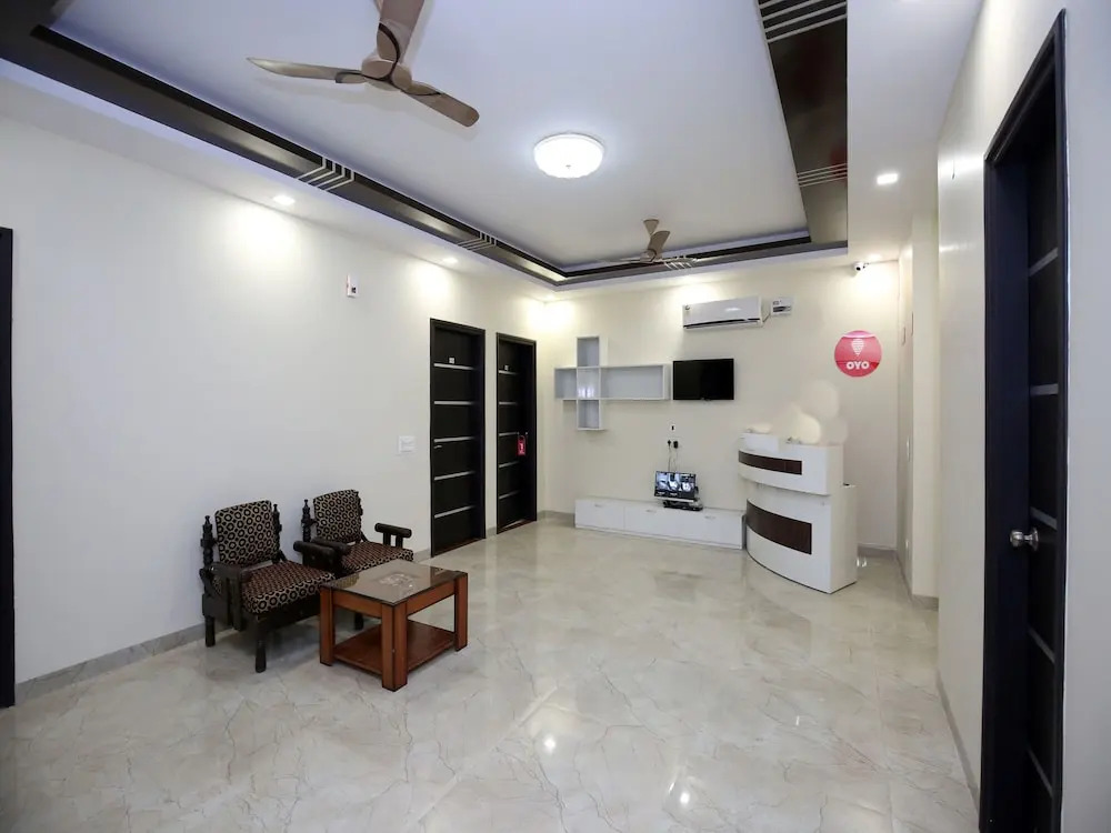 OYO 9940 Shashank Villa