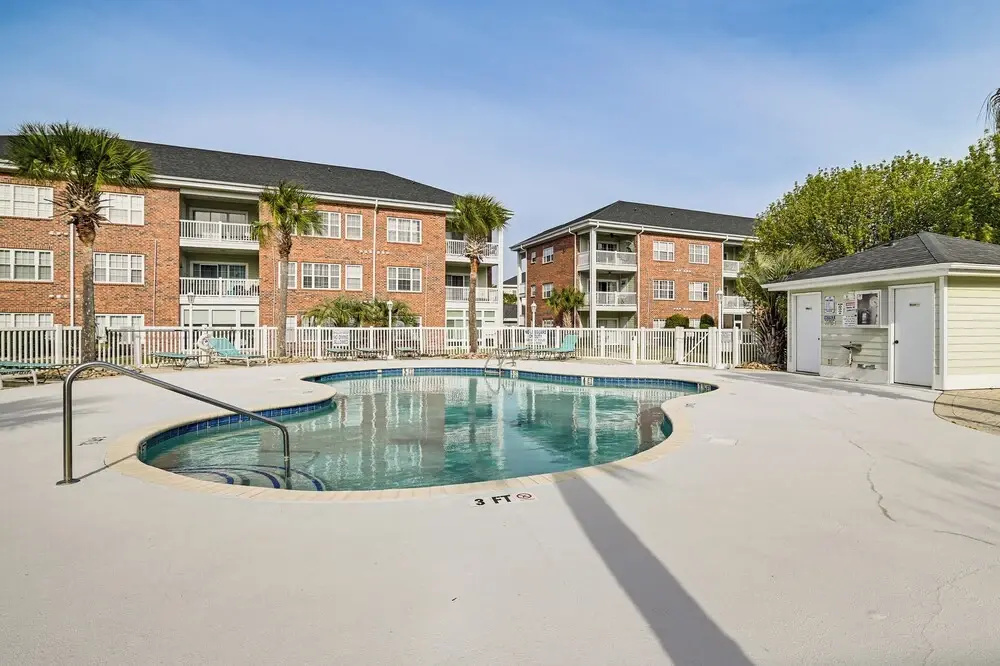 6 Mi to Myrtle Beach Hot Spots: Cozy Condo!