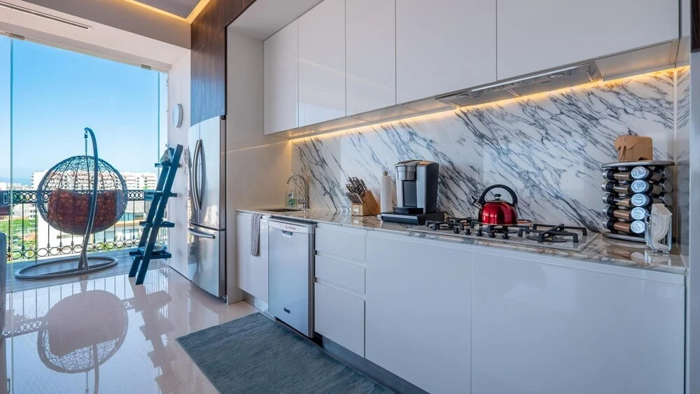 Pier57-605 Pier 57 Stunning Ocean View Corner Unit w Balcony