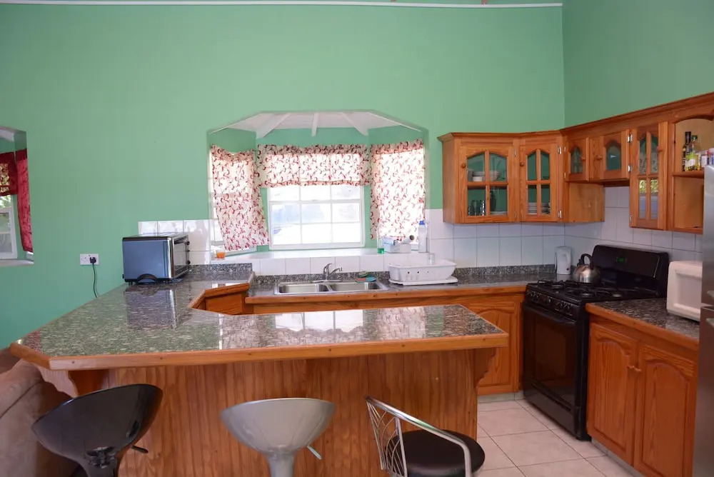 Hillview Apartments and Vehicle Rental