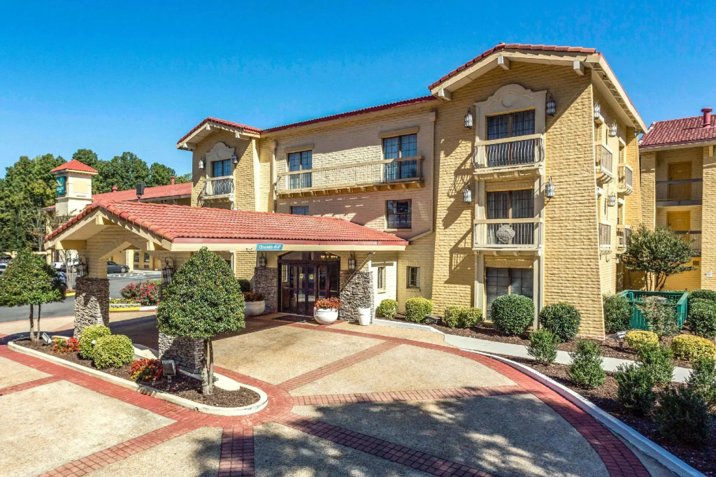 Quality Inn & Suites Airport