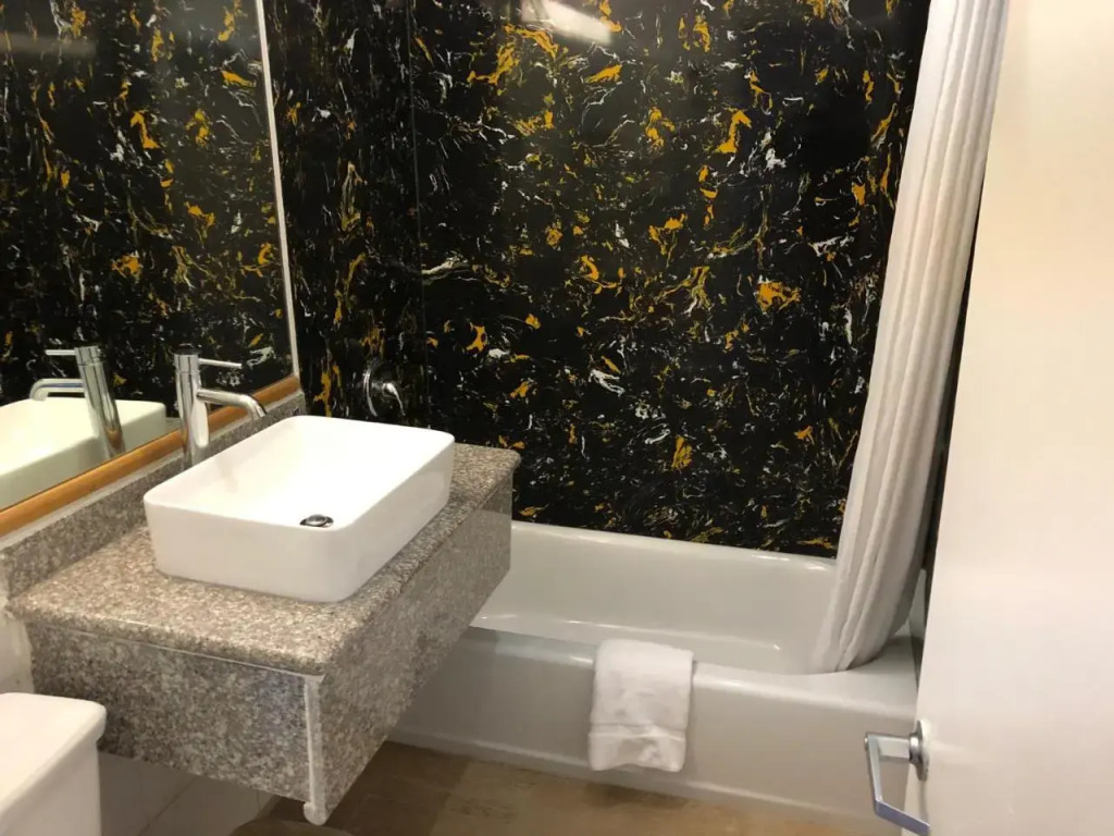 Best Western Visalia Inn (Visalia, Ca) - Run Of House