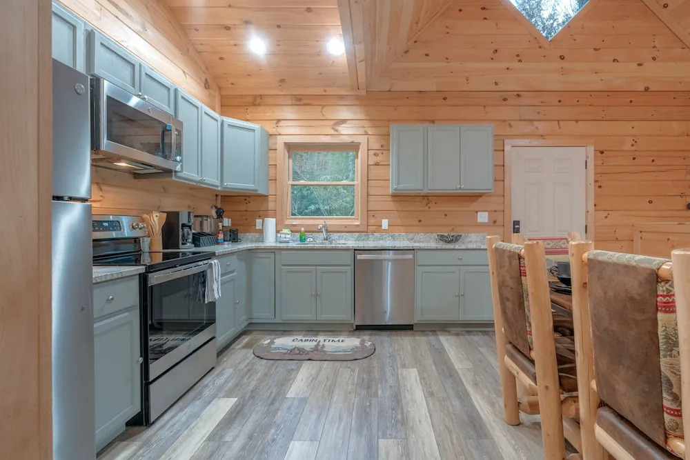 212 Misty Mountain View 4 Bedroom Cabin