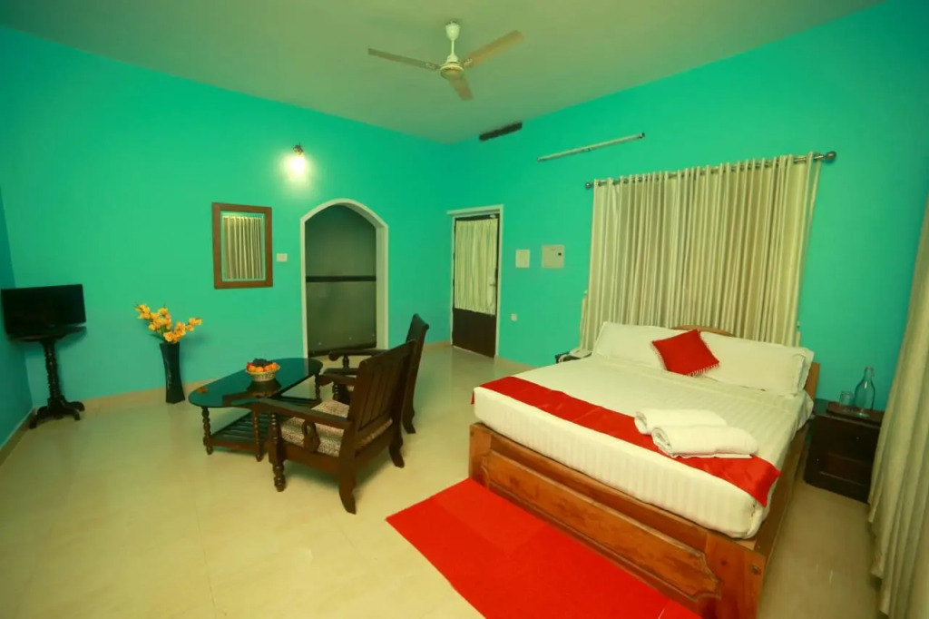 Aruvi resort Munnar