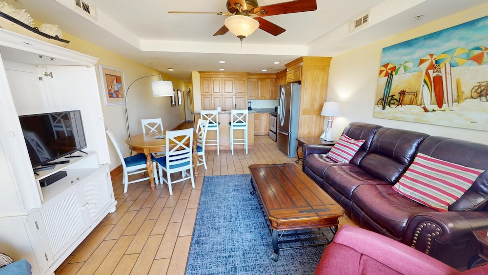 Tybee Beach Club 113 by Tybee Vacation Rentals