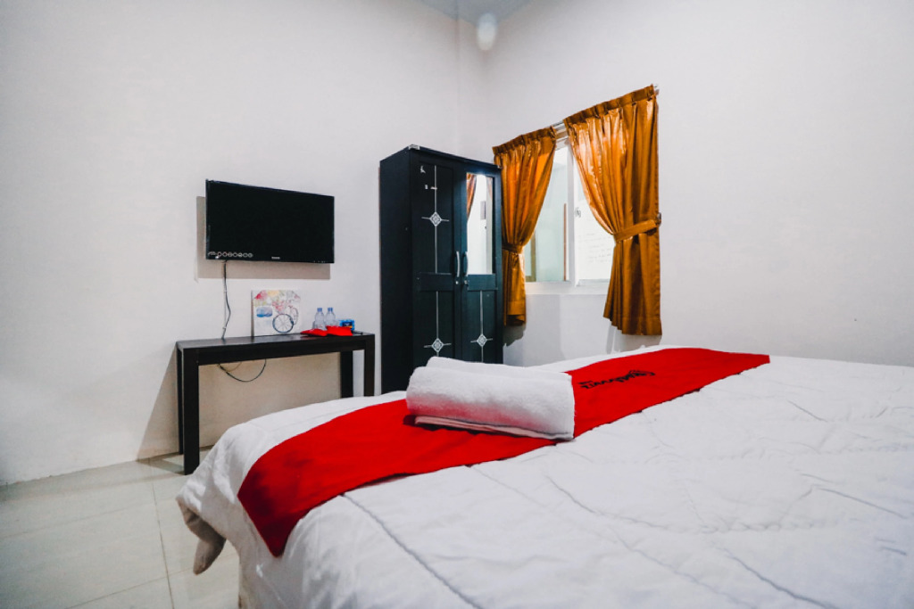 RedDoorz @ Jalan Krakatau Medan