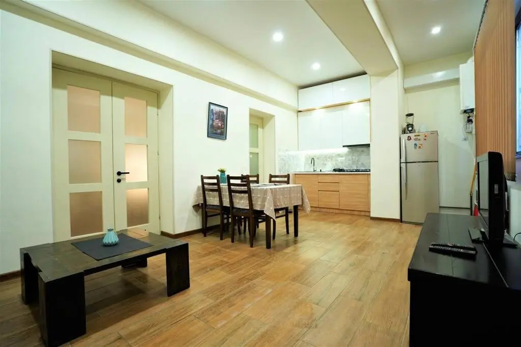 New Apartment Near Holiday Inn