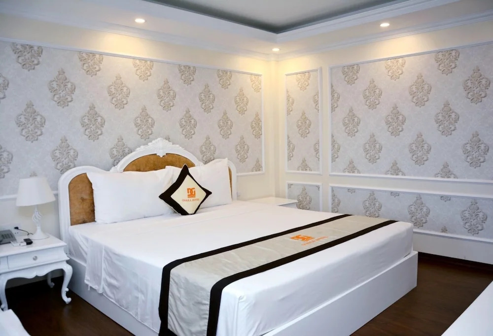 Osaka Ha Long Hotel