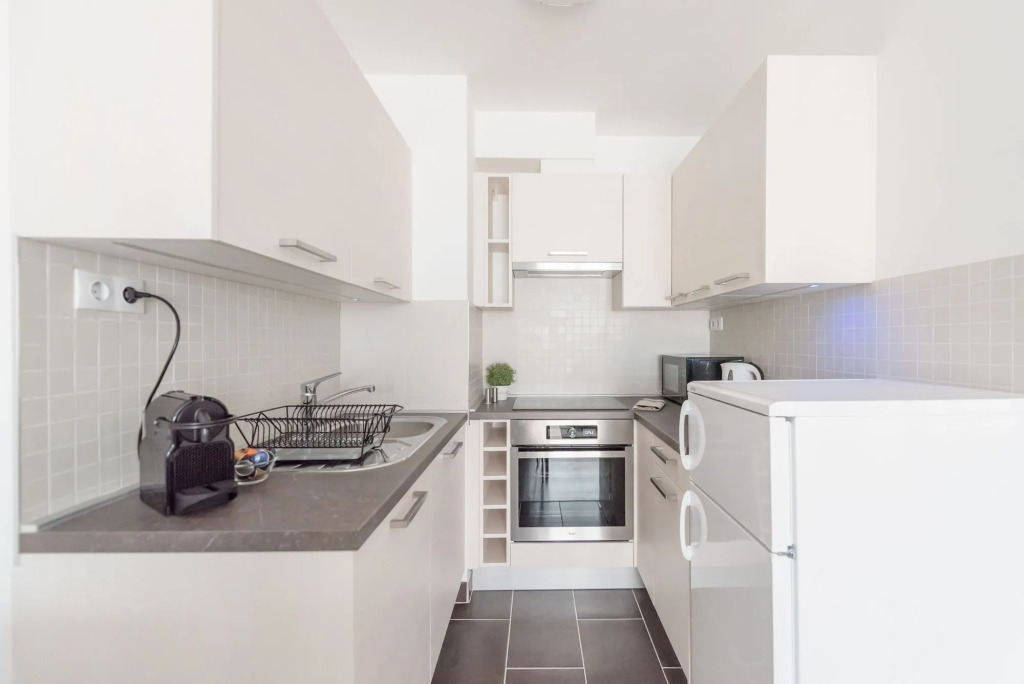 Oasis Apartments at Broadway Residence