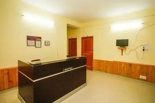 Hotel Cedar View By OYO Rooms