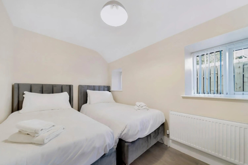 Glenside Cottage Sleeping 4 guests