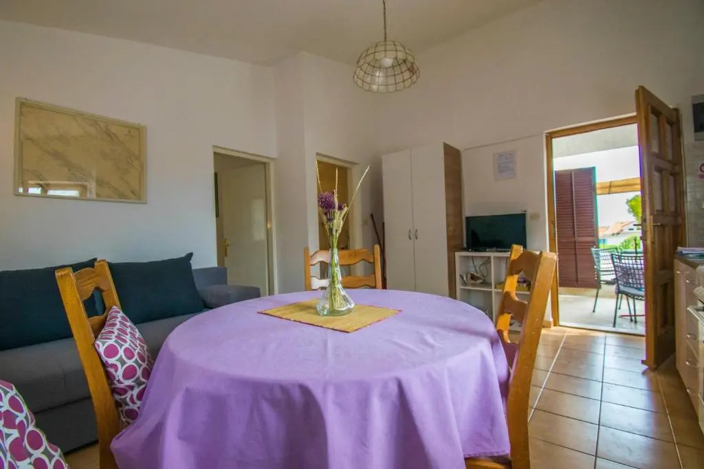 Apartment Rino, only 30m to the sea