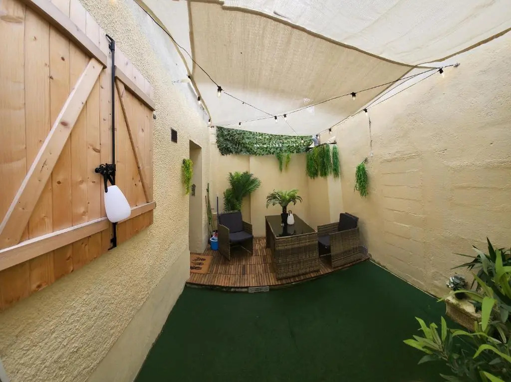 Paris Malakoff Garden Apartments