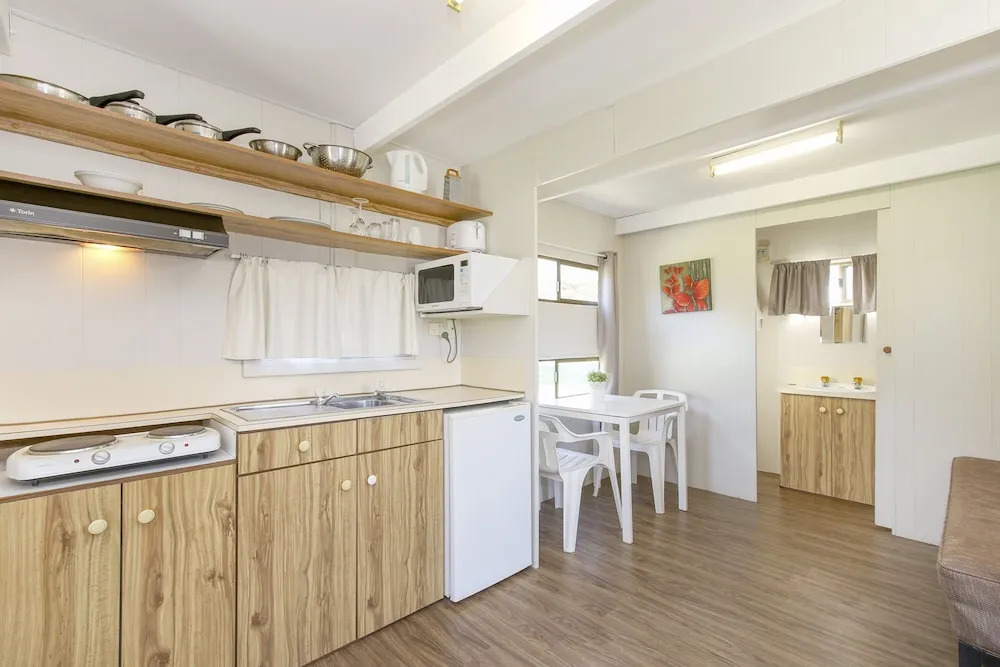 Serpentine Falls Park Home & Tourist Village