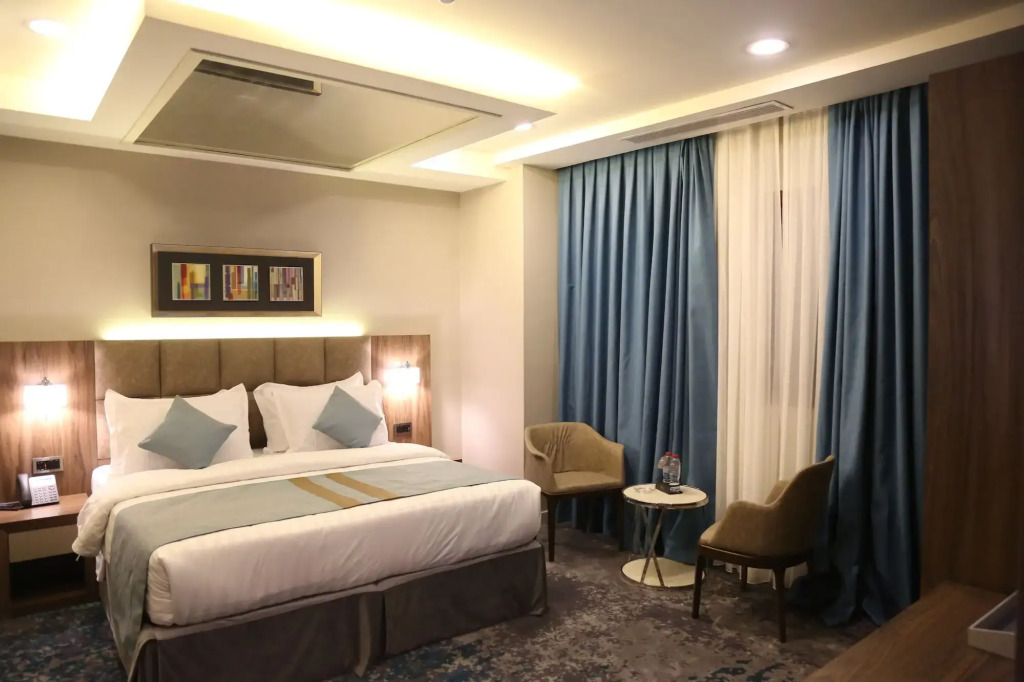 Bram Hotel