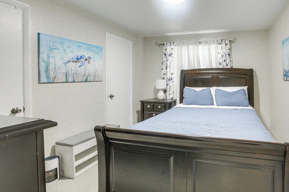 Explore West Palm Beach! Retreat w/ Yard + Patio