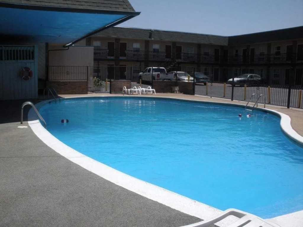 Nendels Inn & Suites Dodge City Airport