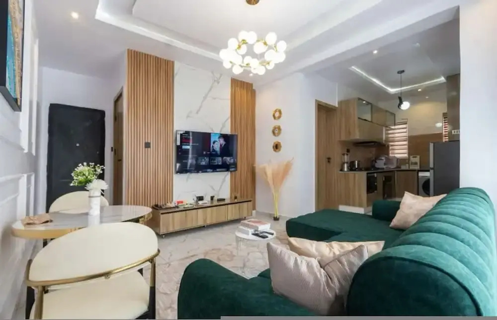 Lux Lekki Home w PS5 Balcony 24 7 Power Security