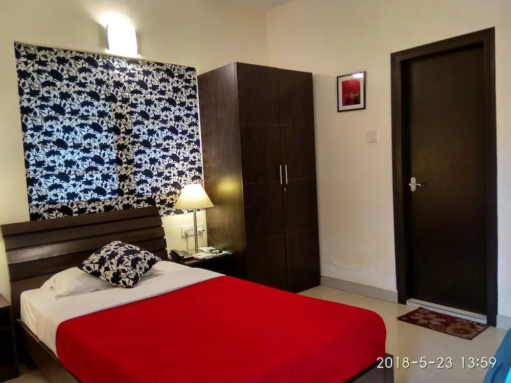Red Arrow Residency, Kolkata