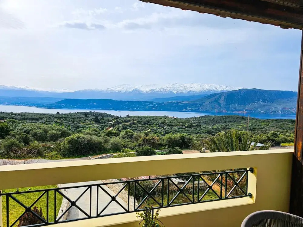 Villa Aitheras with sea views and garden