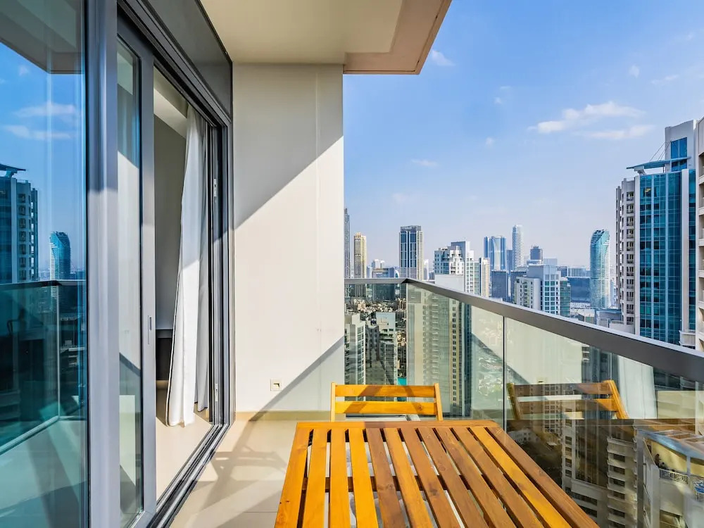 The Elevated Abode 1BHK Apt in Downtown